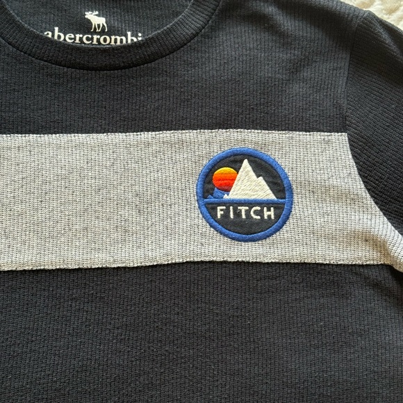 Abercrombie Kids Long Sleeve TShirt- Size 9/10 - Picture 5 of 13